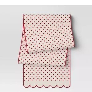 Threshold 72"x14" hearts  Reversible Table Runner red and white scallope…
